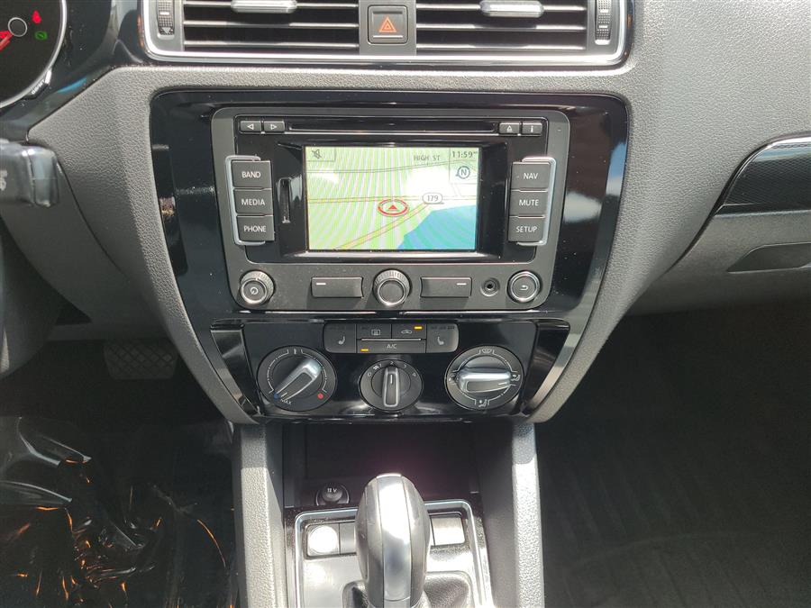 2015 Volkswagen Jetta Sedan 4dr Auto 1.8T Sport PZEV, available for sale in Canton, Connecticut | Lava Motors. Canton, Connecticut 2015 Volkswagen Jetta Sedan 4dr Auto 1.8T Sport PZEV, available for sale in Canton, Connecticut | Lava Motors. Canton, Connecticut
