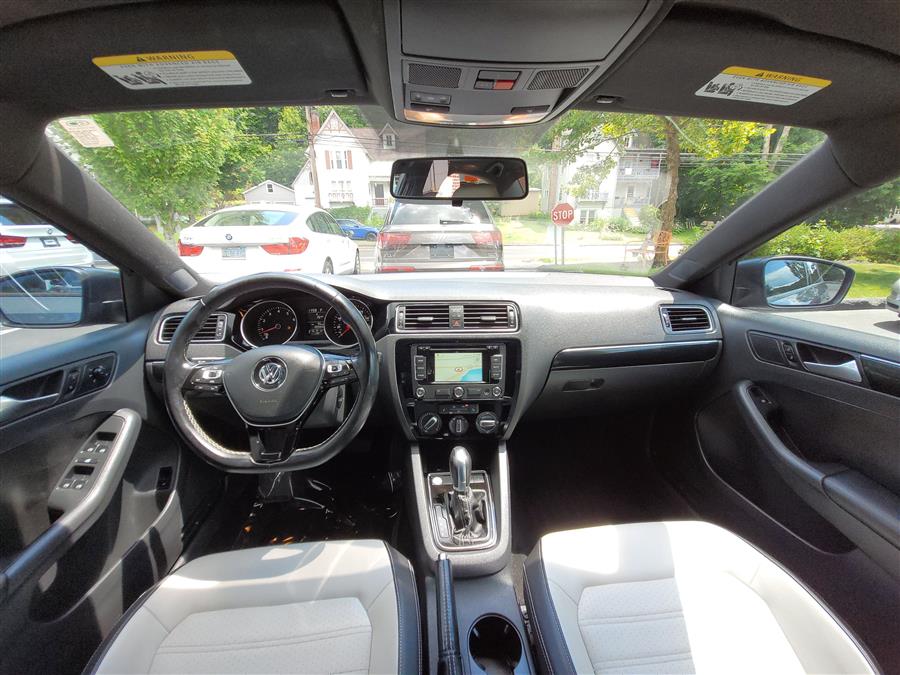 2015 Volkswagen Jetta Sedan 4dr Auto 1.8T Sport PZEV, available for sale in Canton, Connecticut | Lava Motors. Canton, Connecticut 2015 Volkswagen Jetta Sedan 4dr Auto 1.8T Sport PZEV, available for sale in Canton, Connecticut | Lava Motors. Canton, Connecticut