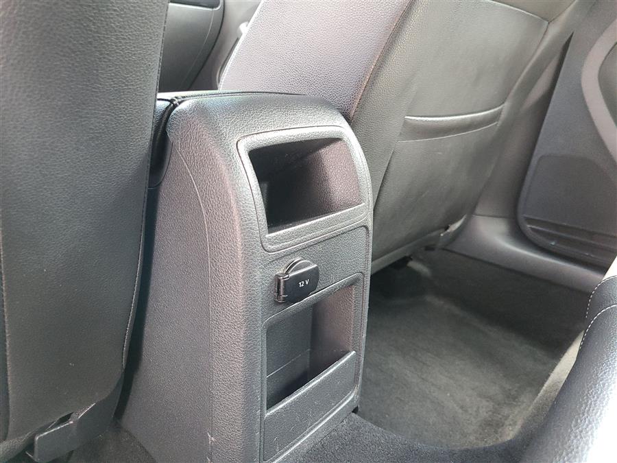 2015 Volkswagen Jetta Sedan 4dr Auto 1.8T Sport PZEV, available for sale in Canton, Connecticut | Lava Motors. Canton, Connecticut 2015 Volkswagen Jetta Sedan 4dr Auto 1.8T Sport PZEV, available for sale in Canton, Connecticut | Lava Motors. Canton, Connecticut