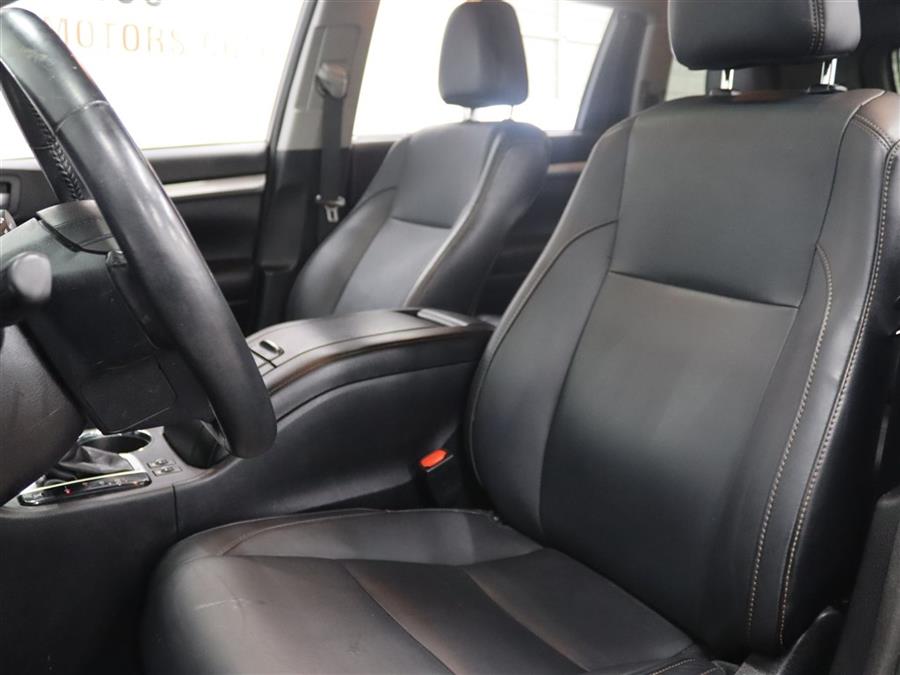 2017 Toyota Highlander XLE, available for sale in Paterson, New Jersey | Fast Track Motors. Paterson, New Jersey 2017 Toyota Highlander XLE, available for sale in Paterson, New Jersey | Fast Track Motors. Paterson, New Jersey