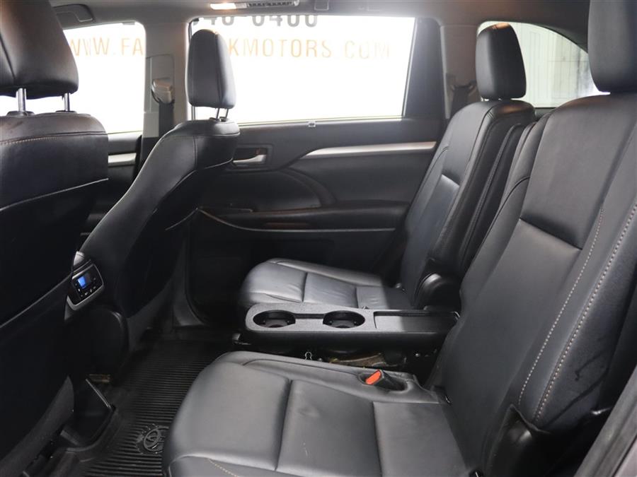 2017 Toyota Highlander XLE, available for sale in Paterson, New Jersey | Fast Track Motors. Paterson, New Jersey 2017 Toyota Highlander XLE, available for sale in Paterson, New Jersey | Fast Track Motors. Paterson, New Jersey