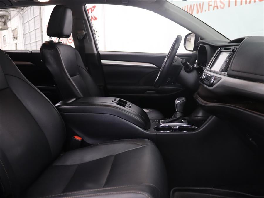 2017 Toyota Highlander XLE, available for sale in Paterson, New Jersey | Fast Track Motors. Paterson, New Jersey 2017 Toyota Highlander XLE, available for sale in Paterson, New Jersey | Fast Track Motors. Paterson, New Jersey