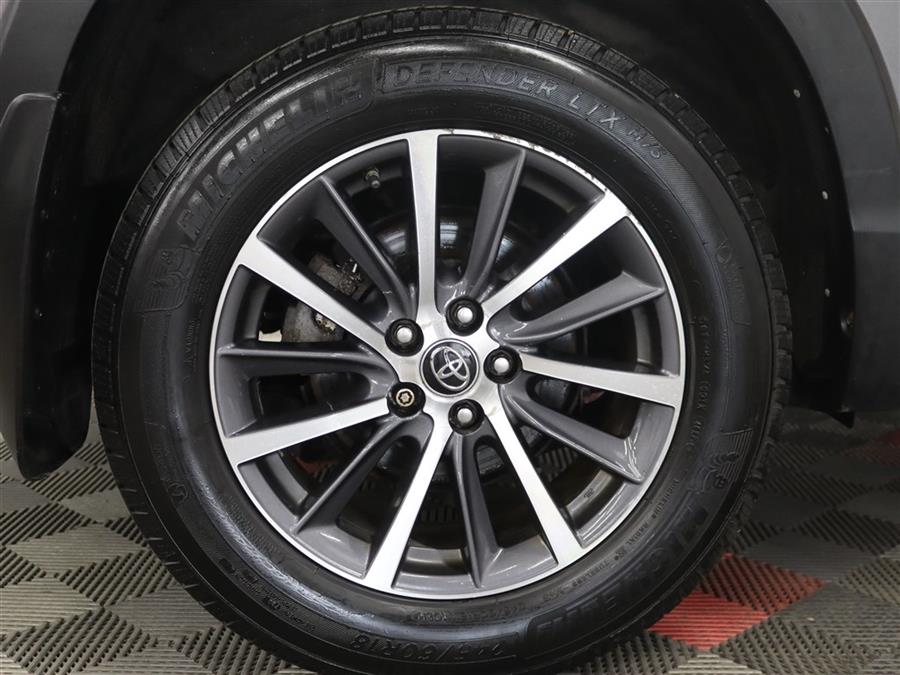 2017 Toyota Highlander XLE, available for sale in Paterson, New Jersey | Fast Track Motors. Paterson, New Jersey 2017 Toyota Highlander XLE, available for sale in Paterson, New Jersey | Fast Track Motors. Paterson, New Jersey