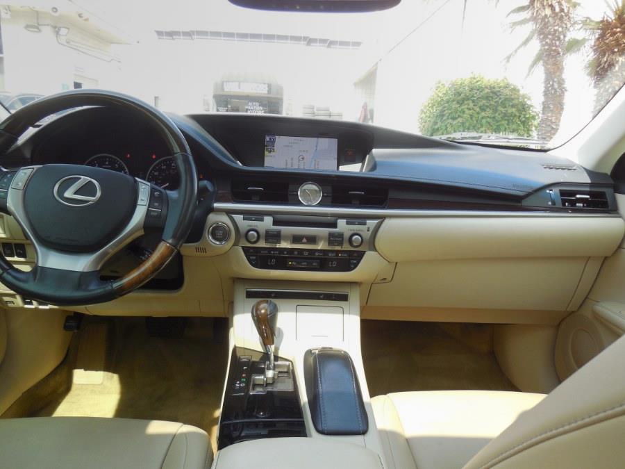 2013 Lexus ES 350 4dr Sdn, available for sale in Hawaiian Gardens, California | Luxe Motors. Hawaiian Gardens, California 2013 Lexus ES 350 4dr Sdn, available for sale in Hawaiian Gardens, California | Luxe Motors. Hawaiian Gardens, California