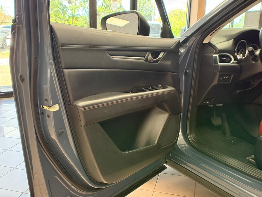 2022 Mazda CX-5 2.5 S Carbon Edition AWD, available for sale in Massapequa Park, New York | Power Motors East. Massapequa Park, New York 2022 Mazda CX-5 2.5 S Carbon Edition AWD, available for sale in Massapequa Park, New York | Power Motors East. Massapequa Park, New York