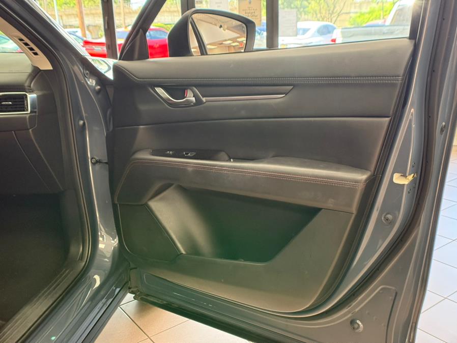 2022 Mazda CX-5 2.5 S Carbon Edition AWD, available for sale in Massapequa Park, New York | Power Motors East. Massapequa Park, New York 2022 Mazda CX-5 2.5 S Carbon Edition AWD, available for sale in Massapequa Park, New York | Power Motors East. Massapequa Park, New York