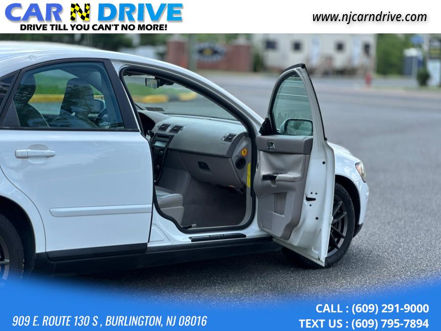 2005 Volvo S40 2.4i, available for sale in Burlington, New Jersey | Car N Drive. Burlington, New Jersey 2005 Volvo S40 2.4i, available for sale in Burlington, New Jersey | Car N Drive. Burlington, New Jersey