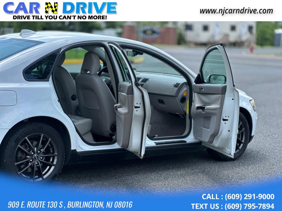 2005 Volvo S40 2.4i, available for sale in Burlington, New Jersey | Car N Drive. Burlington, New Jersey 2005 Volvo S40 2.4i, available for sale in Burlington, New Jersey | Car N Drive. Burlington, New Jersey