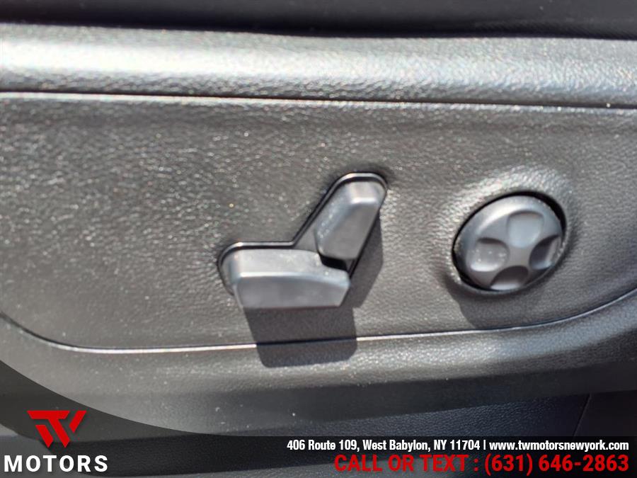2019 Ram 1500 Big Horn 4x4 Crew Cab 5''7" Box, available for sale in West Babylon, New York | TW Motors. West Babylon, New York 2019 Ram 1500 Big Horn 4x4 Crew Cab 5''7" Box, available for sale in West Babylon, New York | TW Motors. West Babylon, New York