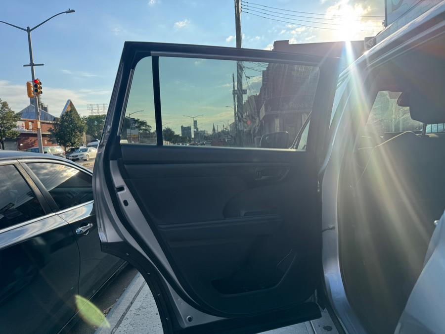 2022 Toyota Highlander LE AWD (Natl), available for sale in Jamaica, New York | Sunrise Autoland. Jamaica, New York 2022 Toyota Highlander LE AWD (Natl), available for sale in Jamaica, New York | Sunrise Autoland. Jamaica, New York
