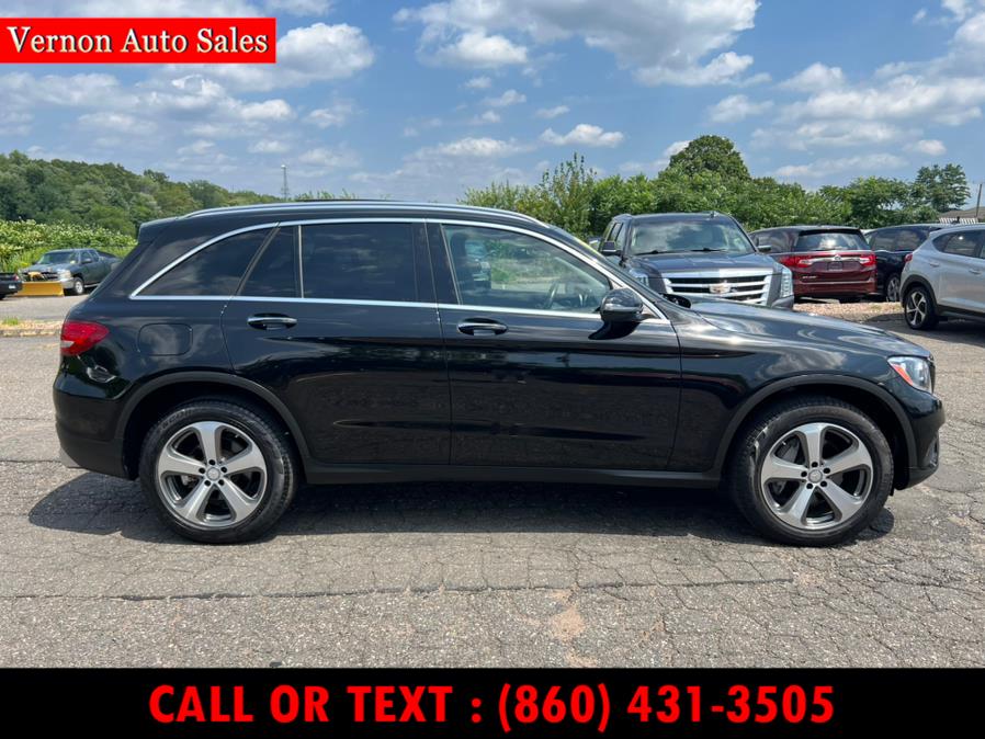 2016 Mercedes Benz GLC 4MATIC 300 photo 4
