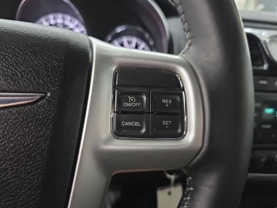 2014 Chrysler 200 4dr Sdn Limited, available for sale in West Haven, Connecticut | Auto Fair Inc.. West Haven, Connecticut 2014 Chrysler 200 4dr Sdn Limited, available for sale in West Haven, Connecticut | Auto Fair Inc.. West Haven, Connecticut