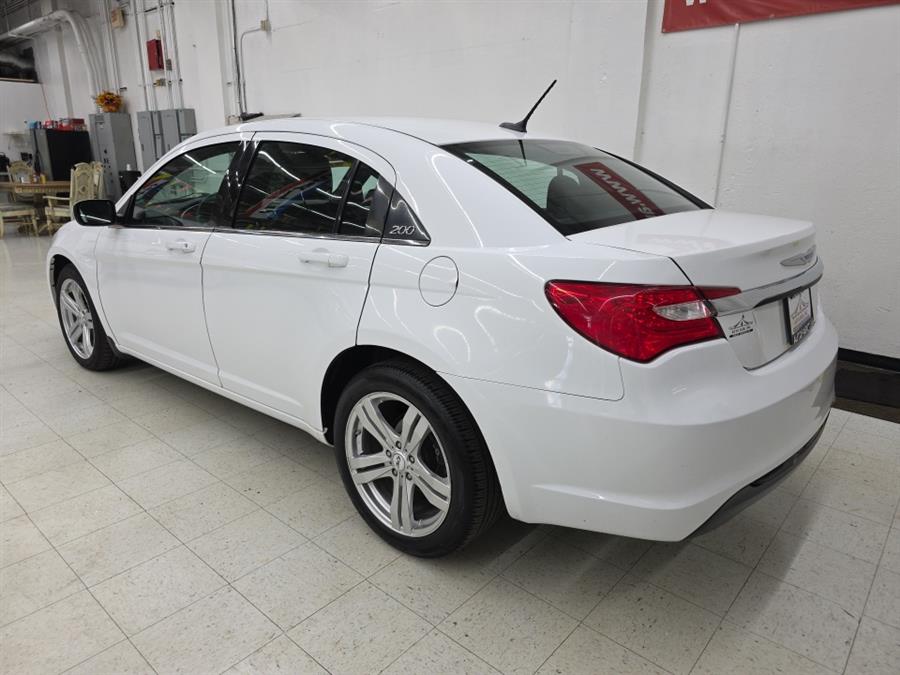 2014 Chrysler 200 4dr Sdn Limited, available for sale in West Haven, Connecticut | Auto Fair Inc.. West Haven, Connecticut 2014 Chrysler 200 4dr Sdn Limited, available for sale in West Haven, Connecticut | Auto Fair Inc.. West Haven, Connecticut
