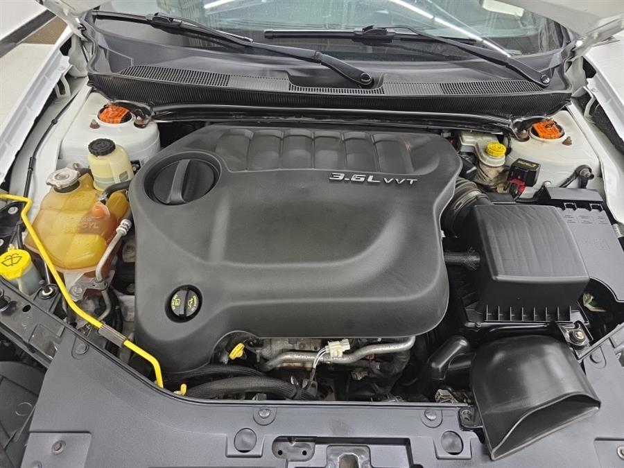 2014 Chrysler 200 4dr Sdn Limited, available for sale in West Haven, Connecticut | Auto Fair Inc.. West Haven, Connecticut 2014 Chrysler 200 4dr Sdn Limited, available for sale in West Haven, Connecticut | Auto Fair Inc.. West Haven, Connecticut