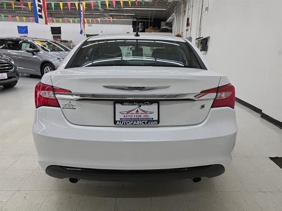 2014 Chrysler 200 4dr Sdn Limited, available for sale in West Haven, Connecticut | Auto Fair Inc.. West Haven, Connecticut 2014 Chrysler 200 4dr Sdn Limited, available for sale in West Haven, Connecticut | Auto Fair Inc.. West Haven, Connecticut