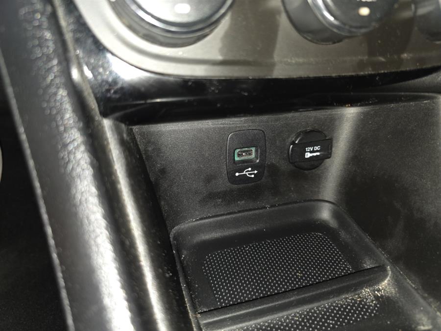 2014 Chrysler 200 4dr Sdn Limited, available for sale in West Haven, Connecticut | Auto Fair Inc.. West Haven, Connecticut 2014 Chrysler 200 4dr Sdn Limited, available for sale in West Haven, Connecticut | Auto Fair Inc.. West Haven, Connecticut