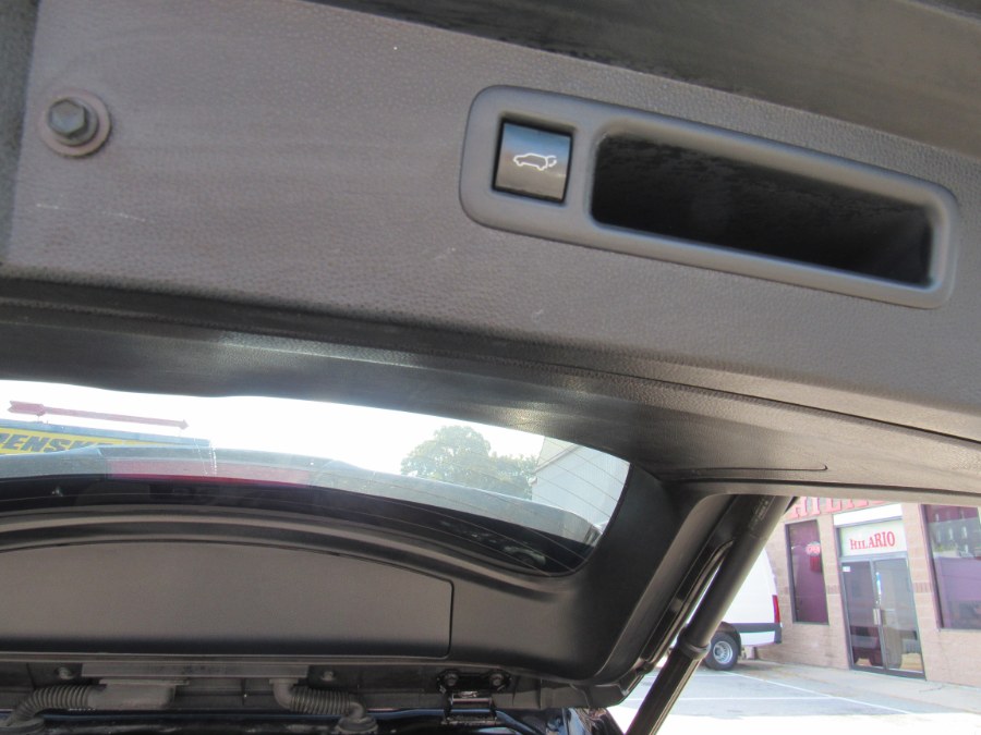 2021 Toyota Highlander LE, available for sale in Worcester, Massachusetts | Hilario's Auto Sales Inc.. Worcester, Massachusetts 2021 Toyota Highlander LE, available for sale in Worcester, Massachusetts | Hilario's Auto Sales Inc.. Worcester, Massachusetts