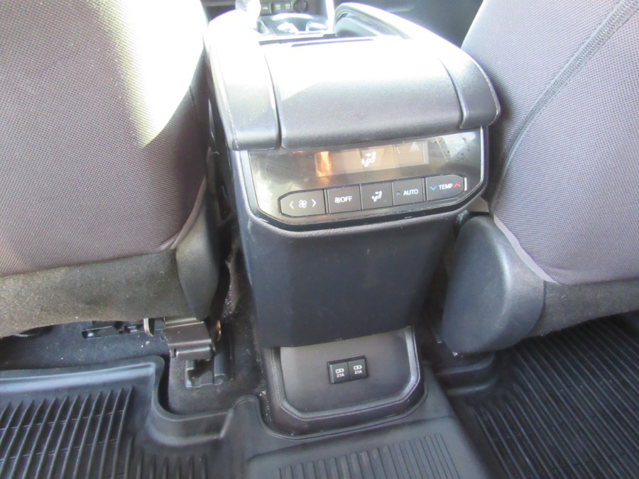 2021 Toyota Highlander LE, available for sale in Worcester, Massachusetts | Hilario's Auto Sales Inc.. Worcester, Massachusetts 2021 Toyota Highlander LE, available for sale in Worcester, Massachusetts | Hilario's Auto Sales Inc.. Worcester, Massachusetts