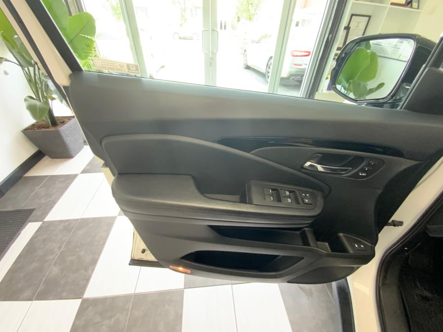 2017 Honda Pilot Elite AWD, available for sale in Hartford, Connecticut | Franklin Motors Auto Sales LLC. Hartford, Connecticut 2017 Honda Pilot Elite AWD, available for sale in Hartford, Connecticut | Franklin Motors Auto Sales LLC. Hartford, Connecticut
