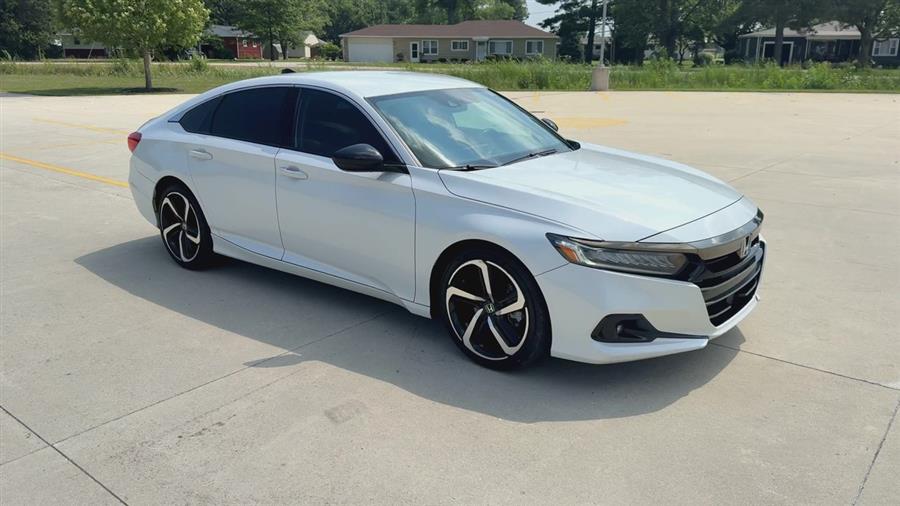 2022 Honda Accord Sport SE photo 2