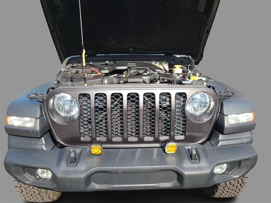 2020 Jeep Gladiator Sport S 4x4, available for sale in Canton, Connecticut | Lava Motors. Canton, Connecticut 2020 Jeep Gladiator Sport S 4x4, available for sale in Canton, Connecticut | Lava Motors. Canton, Connecticut