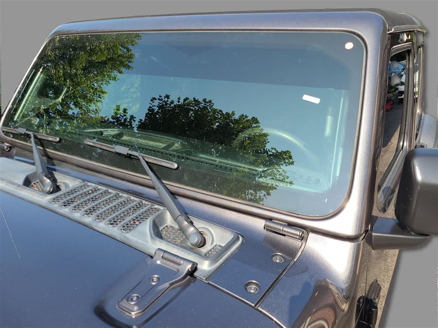 2020 Jeep Gladiator Sport S 4x4, available for sale in Canton, Connecticut | Lava Motors. Canton, Connecticut 2020 Jeep Gladiator Sport S 4x4, available for sale in Canton, Connecticut | Lava Motors. Canton, Connecticut