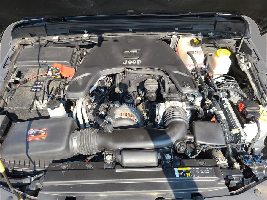 2020 Jeep Gladiator Sport S 4x4, available for sale in Canton, Connecticut | Lava Motors. Canton, Connecticut 2020 Jeep Gladiator Sport S 4x4, available for sale in Canton, Connecticut | Lava Motors. Canton, Connecticut