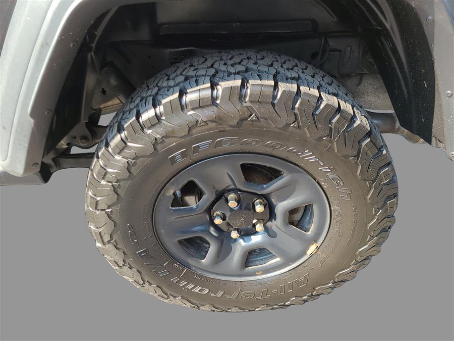 2020 Jeep Gladiator Sport S 4x4, available for sale in Canton, Connecticut | Lava Motors. Canton, Connecticut 2020 Jeep Gladiator Sport S 4x4, available for sale in Canton, Connecticut | Lava Motors. Canton, Connecticut