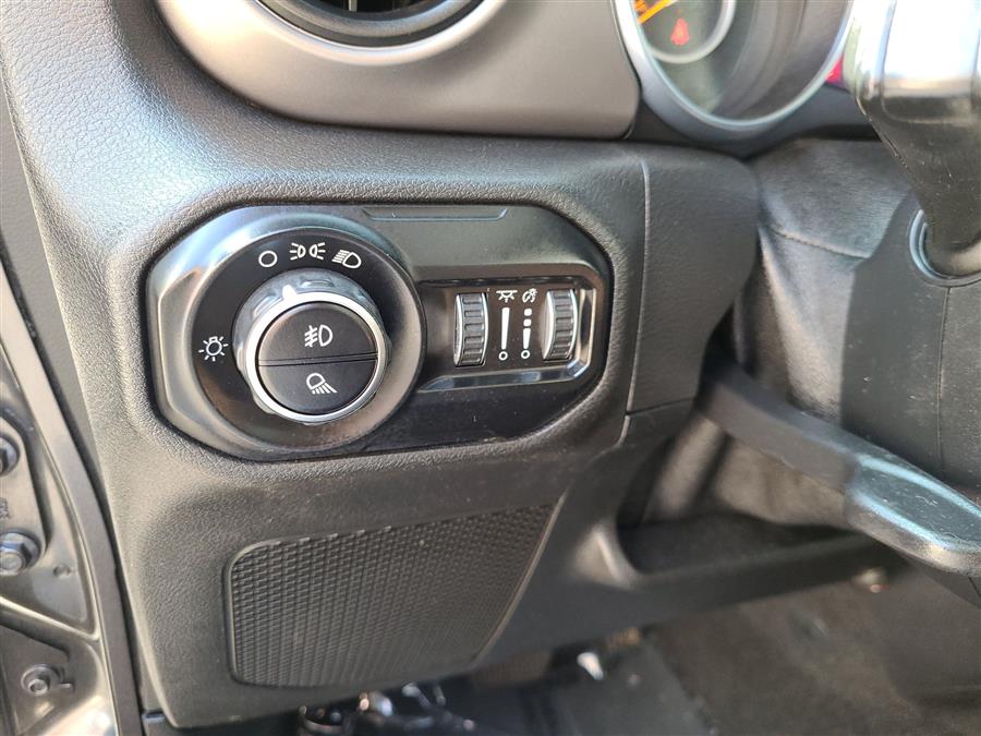 2020 Jeep Gladiator Sport S 4x4, available for sale in Canton, Connecticut | Lava Motors. Canton, Connecticut 2020 Jeep Gladiator Sport S 4x4, available for sale in Canton, Connecticut | Lava Motors. Canton, Connecticut