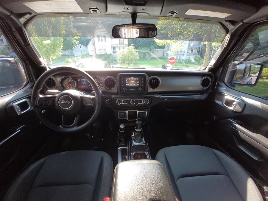 2020 Jeep Gladiator Sport S 4x4, available for sale in Canton, Connecticut | Lava Motors. Canton, Connecticut 2020 Jeep Gladiator Sport S 4x4, available for sale in Canton, Connecticut | Lava Motors. Canton, Connecticut