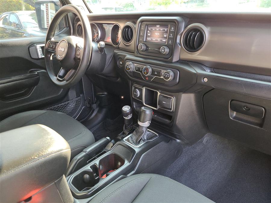 2020 Jeep Gladiator Sport S 4x4, available for sale in Canton, Connecticut | Lava Motors. Canton, Connecticut 2020 Jeep Gladiator Sport S 4x4, available for sale in Canton, Connecticut | Lava Motors. Canton, Connecticut