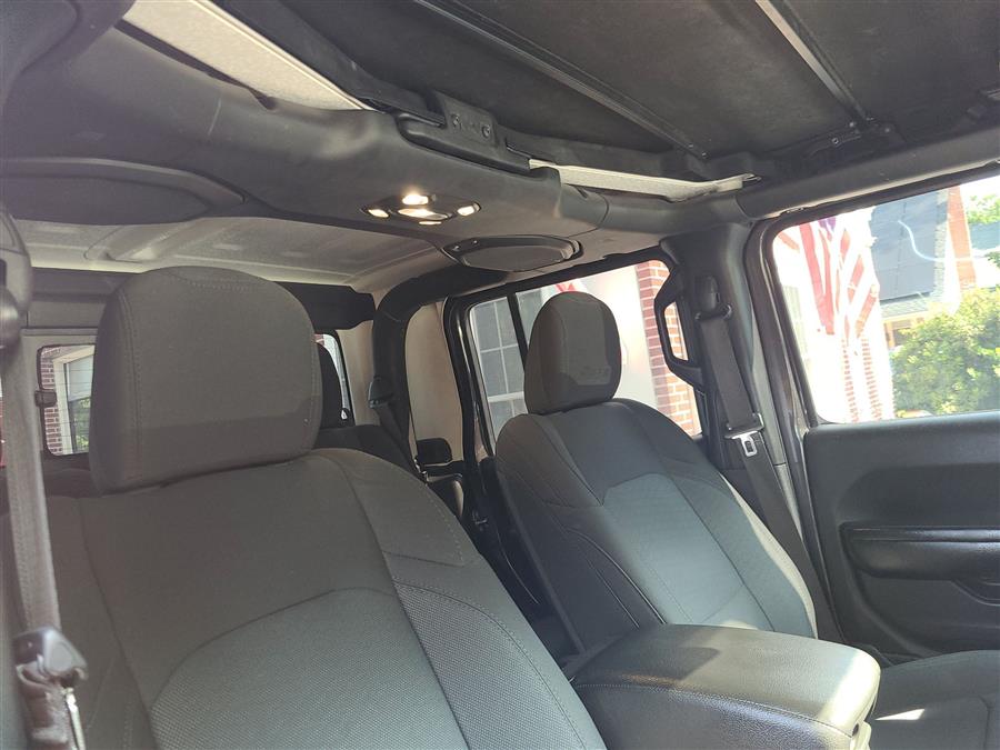2020 Jeep Gladiator Sport S 4x4, available for sale in Canton, Connecticut | Lava Motors. Canton, Connecticut 2020 Jeep Gladiator Sport S 4x4, available for sale in Canton, Connecticut | Lava Motors. Canton, Connecticut