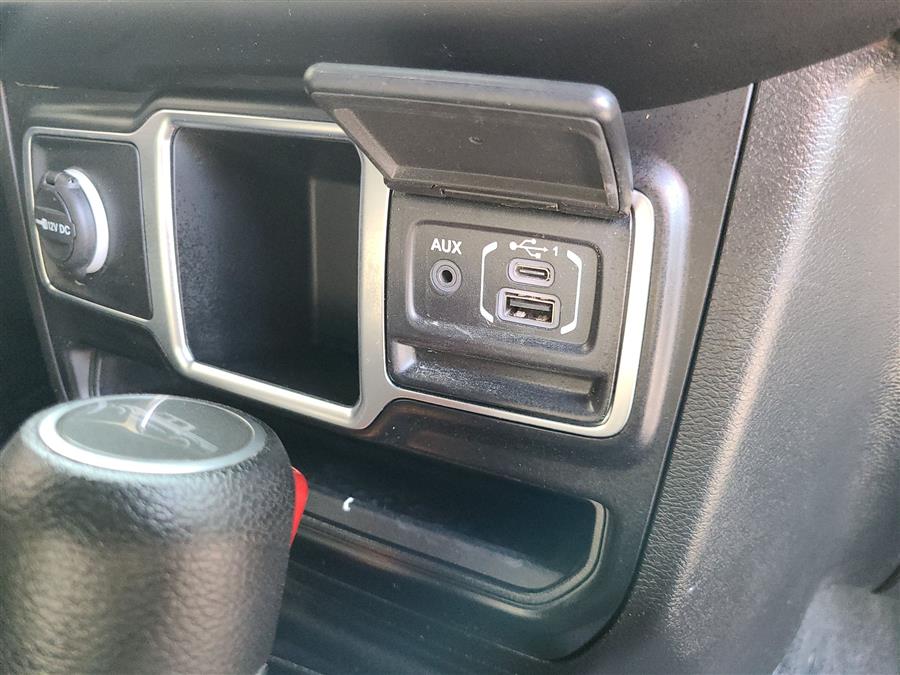 2020 Jeep Gladiator Sport S 4x4, available for sale in Canton, Connecticut | Lava Motors. Canton, Connecticut 2020 Jeep Gladiator Sport S 4x4, available for sale in Canton, Connecticut | Lava Motors. Canton, Connecticut
