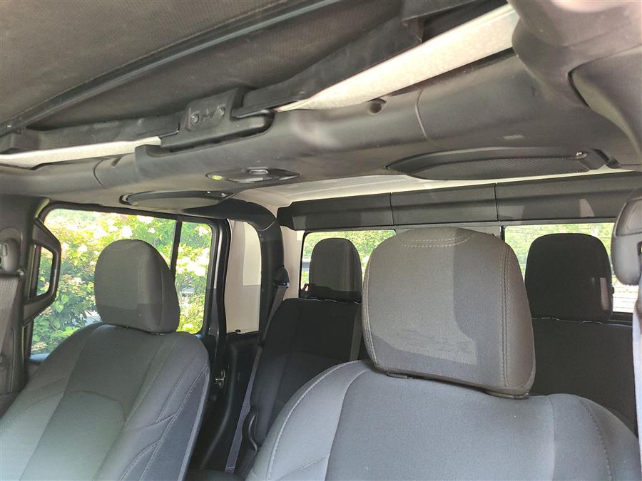2020 Jeep Gladiator Sport S 4x4, available for sale in Canton, Connecticut | Lava Motors. Canton, Connecticut 2020 Jeep Gladiator Sport S 4x4, available for sale in Canton, Connecticut | Lava Motors. Canton, Connecticut