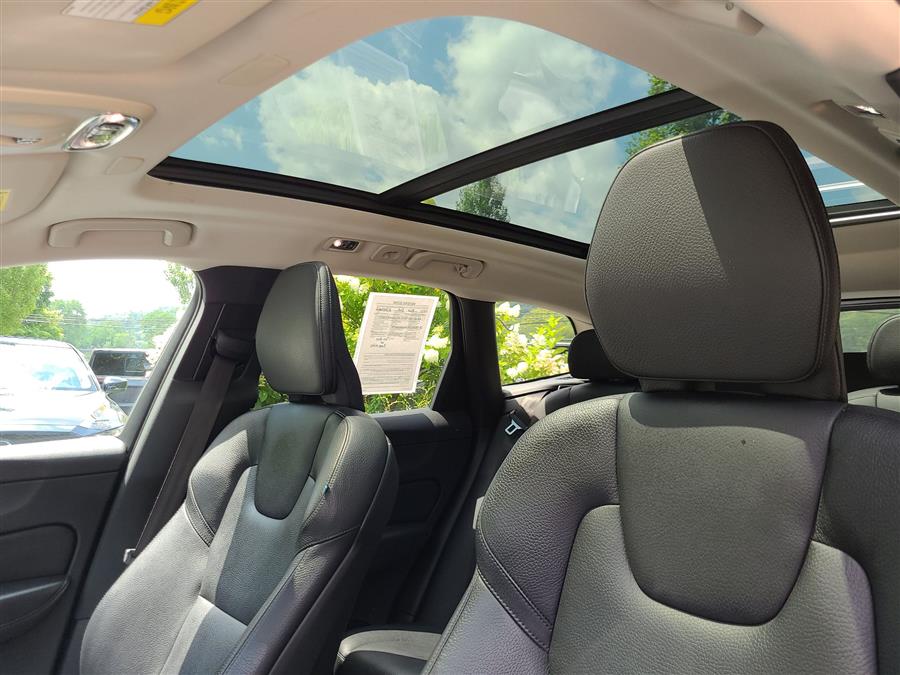 2019 Volvo XC60 T6 AWD Momentum, available for sale in Canton, Connecticut | Lava Motors. Canton, Connecticut 2019 Volvo XC60 T6 AWD Momentum, available for sale in Canton, Connecticut | Lava Motors. Canton, Connecticut