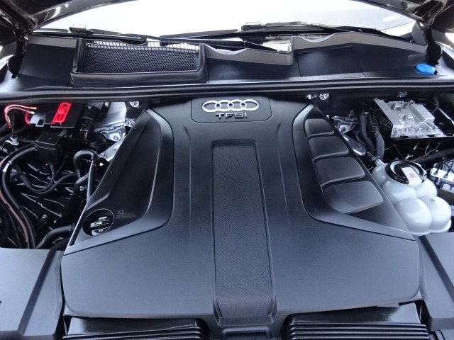 2018 Audi Q7 2.0T Premium Plus quattro AWD, available for sale in Newton, Massachusetts | Cars of Boston. Newton, Massachusetts 2018 Audi Q7 2.0T Premium Plus quattro AWD, available for sale in Newton, Massachusetts | Cars of Boston. Newton, Massachusetts