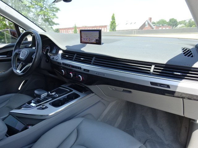 2018 Audi Q7 2.0T Premium Plus quattro AWD, available for sale in Newton, Massachusetts | Cars of Boston. Newton, Massachusetts 2018 Audi Q7 2.0T Premium Plus quattro AWD, available for sale in Newton, Massachusetts | Cars of Boston. Newton, Massachusetts