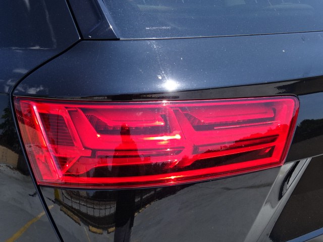2018 Audi Q7 2.0T Premium Plus quattro AWD, available for sale in Newton, Massachusetts | Cars of Boston. Newton, Massachusetts 2018 Audi Q7 2.0T Premium Plus quattro AWD, available for sale in Newton, Massachusetts | Cars of Boston. Newton, Massachusetts