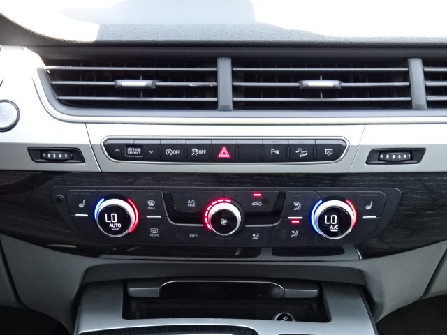 2018 Audi Q7 2.0T Premium Plus quattro AWD, available for sale in Newton, Massachusetts | Cars of Boston. Newton, Massachusetts 2018 Audi Q7 2.0T Premium Plus quattro AWD, available for sale in Newton, Massachusetts | Cars of Boston. Newton, Massachusetts