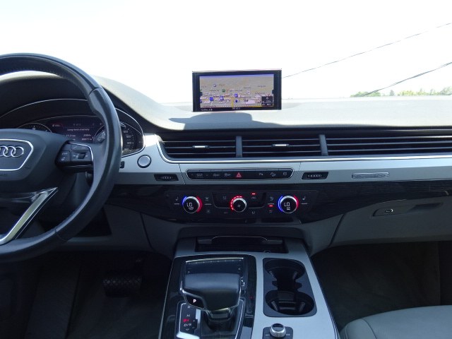 2018 Audi Q7 2.0T Premium Plus quattro AWD, available for sale in Newton, Massachusetts | Cars of Boston. Newton, Massachusetts 2018 Audi Q7 2.0T Premium Plus quattro AWD, available for sale in Newton, Massachusetts | Cars of Boston. Newton, Massachusetts