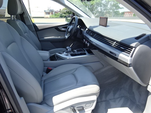 2018 Audi Q7 2.0T Premium Plus quattro AWD, available for sale in Newton, Massachusetts | Jacob Auto Sales. Newton, Massachusetts 2018 Audi Q7 2.0T Premium Plus quattro AWD, available for sale in Newton, Massachusetts | Jacob Auto Sales. Newton, Massachusetts