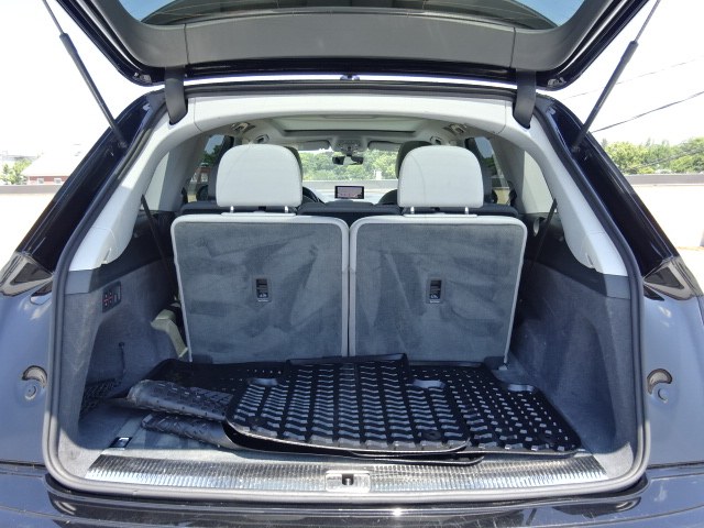 2018 Audi Q7 2.0T Premium Plus quattro AWD, available for sale in Newton, Massachusetts | Jacob Auto Sales. Newton, Massachusetts 2018 Audi Q7 2.0T Premium Plus quattro AWD, available for sale in Newton, Massachusetts | Jacob Auto Sales. Newton, Massachusetts
