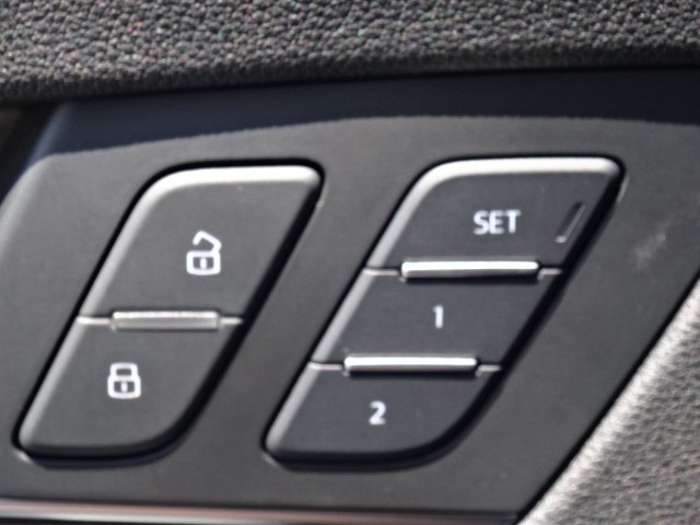 2020 Audi Q5 Premium Plus quattro AWD, available for sale in Newton, Massachusetts | Jacob Auto Sales. Newton, Massachusetts 2020 Audi Q5 Premium Plus quattro AWD, available for sale in Newton, Massachusetts | Jacob Auto Sales. Newton, Massachusetts