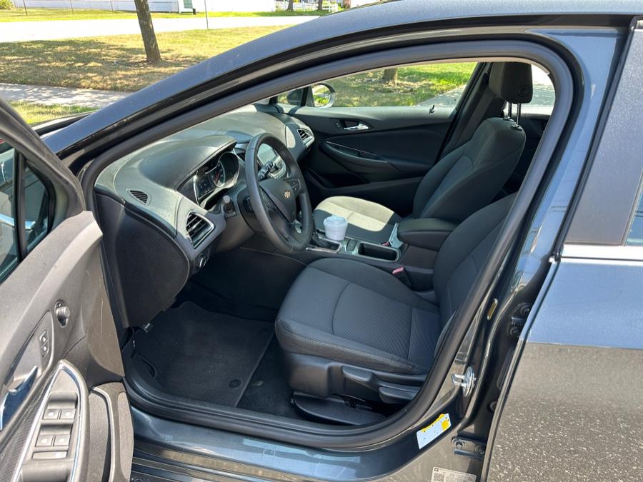2018 Chevrolet Cruze 4dr HB 1.4L LT w/1SD, available for sale in Copiague, New York | Great Deal Motors. Copiague, New York 2018 Chevrolet Cruze 4dr HB 1.4L LT w/1SD, available for sale in Copiague, New York | Great Deal Motors. Copiague, New York