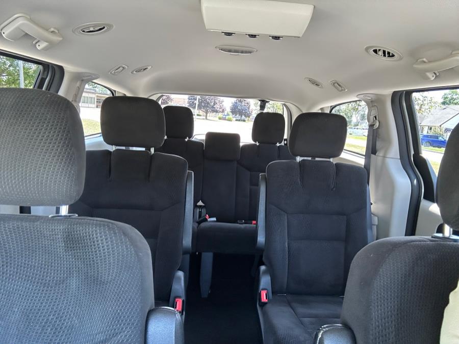 2016 Dodge Grand Caravan 4dr Wgn American Value Pkg, available for sale in Copiague, New York | Great Deal Motors. Copiague, New York 2016 Dodge Grand Caravan 4dr Wgn American Value Pkg, available for sale in Copiague, New York | Great Deal Motors. Copiague, New York