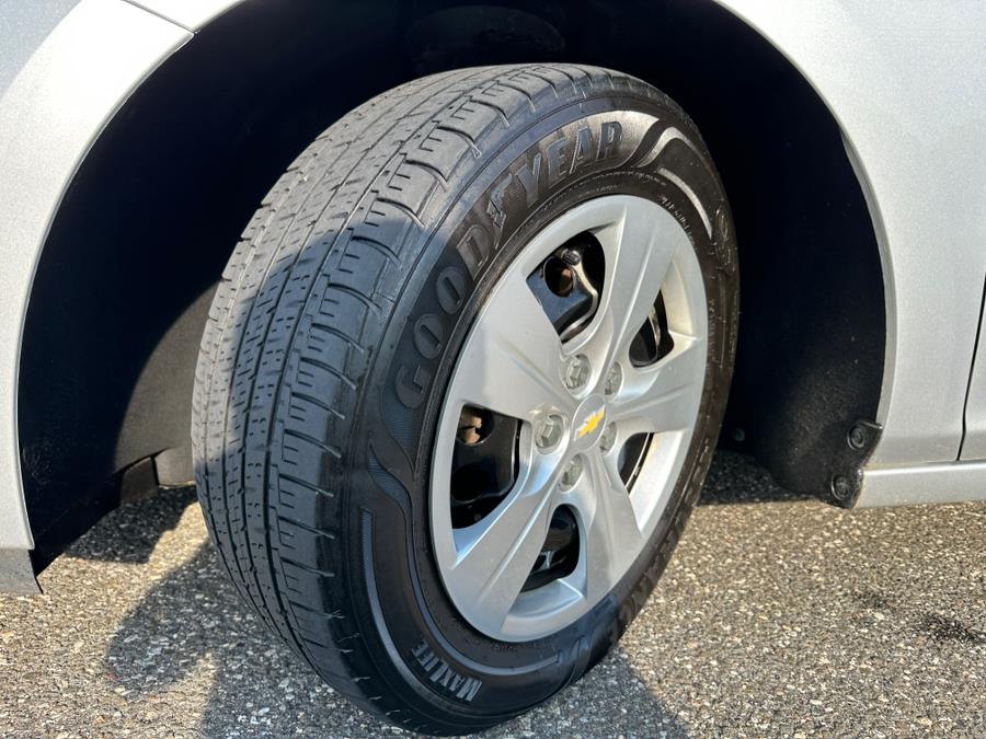 2017 Chevrolet Cruze 4dr Sdn 1.4L LS w/1SB, available for sale in Copiague, New York | Great Deal Motors. Copiague, New York 2017 Chevrolet Cruze 4dr Sdn 1.4L LS w/1SB, available for sale in Copiague, New York | Great Deal Motors. Copiague, New York