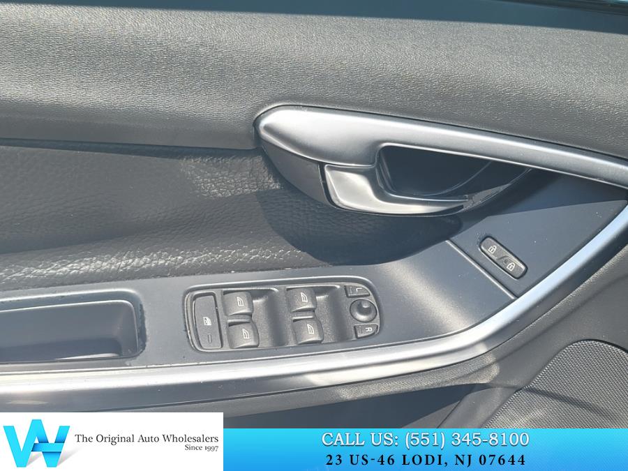 2012 Volvo S60 FWD 4dr Sdn T5 w/Moonroof, available for sale in Lodi, New Jersey | AW Auto & Truck Wholesalers, Inc. Lodi, New Jersey 2012 Volvo S60 FWD 4dr Sdn T5 w/Moonroof, available for sale in Lodi, New Jersey | AW Auto & Truck Wholesalers, Inc. Lodi, New Jersey