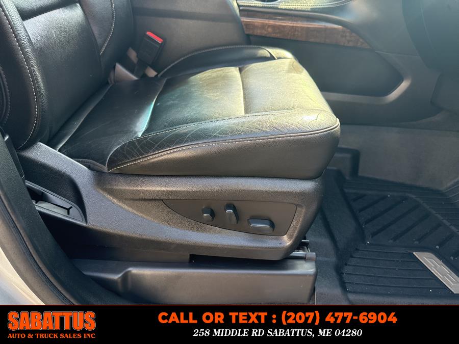 2018 Chevrolet Suburban 4WD 4dr 1500 LT, available for sale in Sabattus, Maine | Sabattus Auto and Truck Sales Inc. Sabattus, Maine 2018 Chevrolet Suburban 4WD 4dr 1500 LT, available for sale in Sabattus, Maine | Sabattus Auto and Truck Sales Inc. Sabattus, Maine