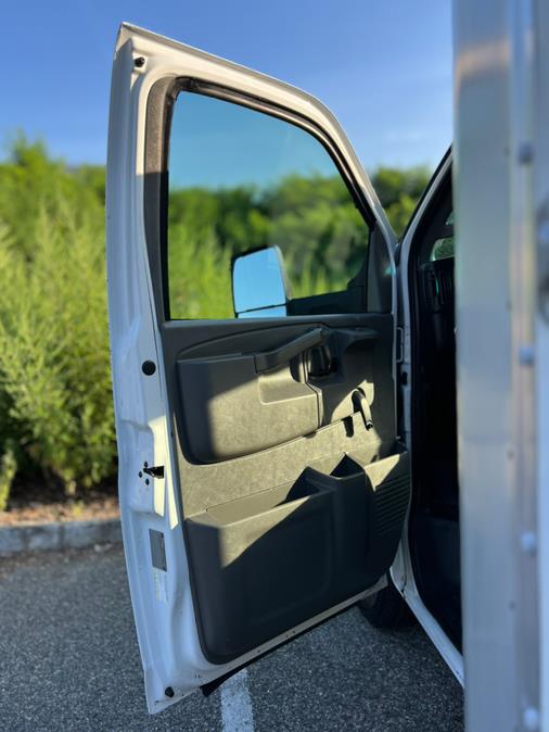 2018 GMC Savana Commercial Cutaway 3500 Box Truck 177" 16ft Morgan Dry Box/RollOut Ramp/TowHitch Receiver, available for sale in Paterson, New Jersey | Speedway Commercial Motors LLC. Paterson, New Jersey 2018 GMC Savana Commercial Cutaway 3500 Box Truck 177" 16ft Morgan Dry Box/RollOut Ramp/TowHitch Receiver, available for sale in Paterson, New Jersey | Speedway Commercial Motors LLC. Paterson, New Jersey