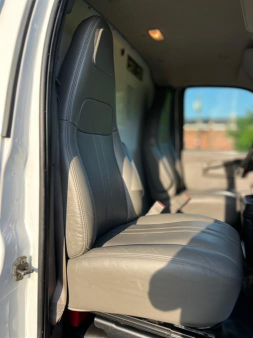 2018 GMC Savana Commercial Cutaway 3500 Box Truck 177" 16ft Morgan Dry Box/RollOut Ramp/TowHitch Receiver, available for sale in Paterson, New Jersey | Speedway Commercial Motors LLC. Paterson, New Jersey 2018 GMC Savana Commercial Cutaway 3500 Box Truck 177" 16ft Morgan Dry Box/RollOut Ramp/TowHitch Receiver, available for sale in Paterson, New Jersey | Speedway Commercial Motors LLC. Paterson, New Jersey